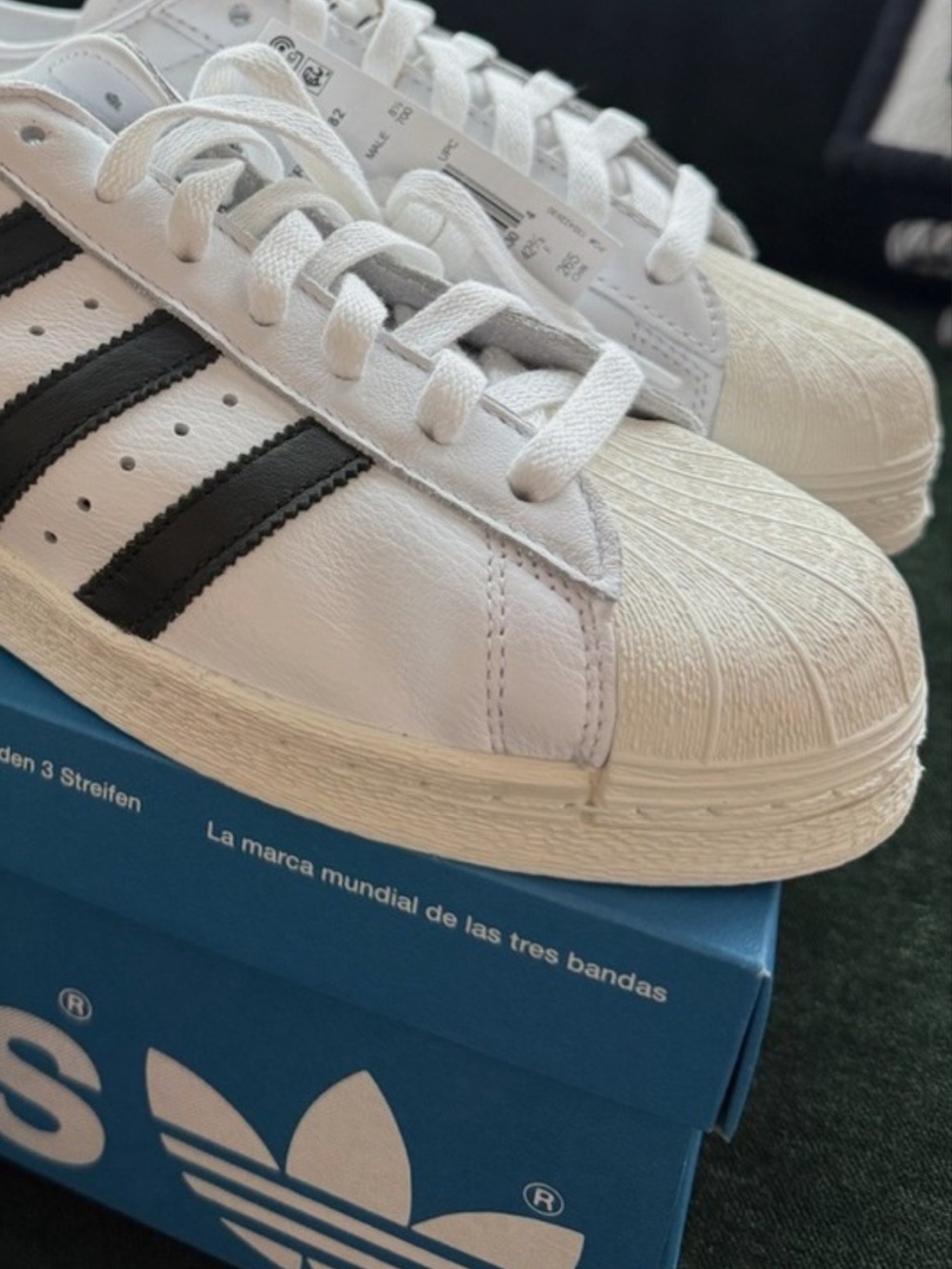 adidas Men’s Superstar 82
